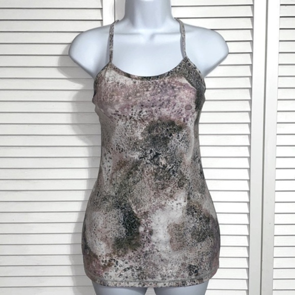 Lululemon Power Y Tank Size 4 Sugar
Crush Multi Print